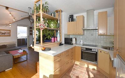 Zentrumsnahe gelegene gepflegte Dachgeschosswohnung mit Blick in St. Johann in Tirol