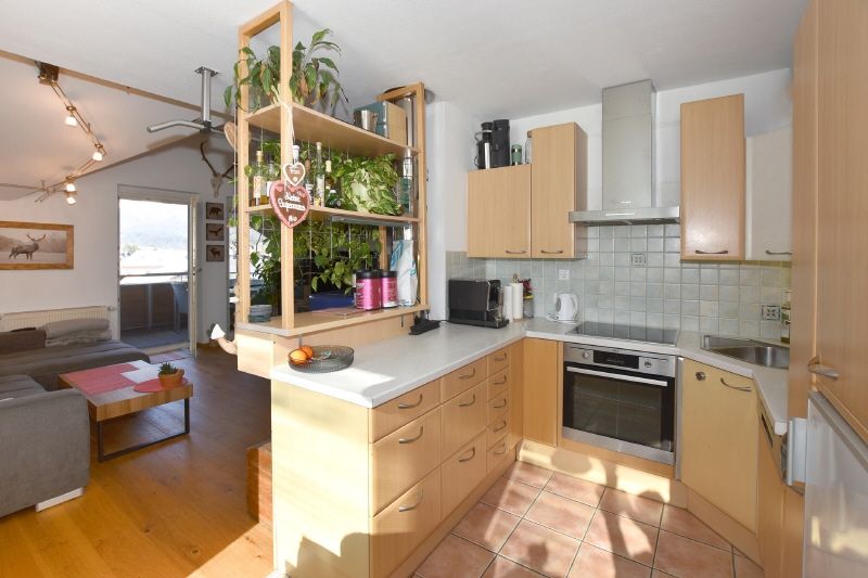 Zentrumsnahe gelegene gepflegte Dachgeschosswohnung mit Blick in St. Johann in Tirol