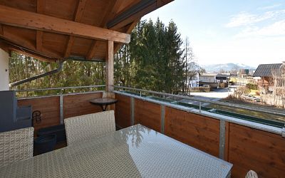 Zentrumsnahe gelegene gepflegte Dachgeschosswohnung mit Blick in St. Johann in Tirol