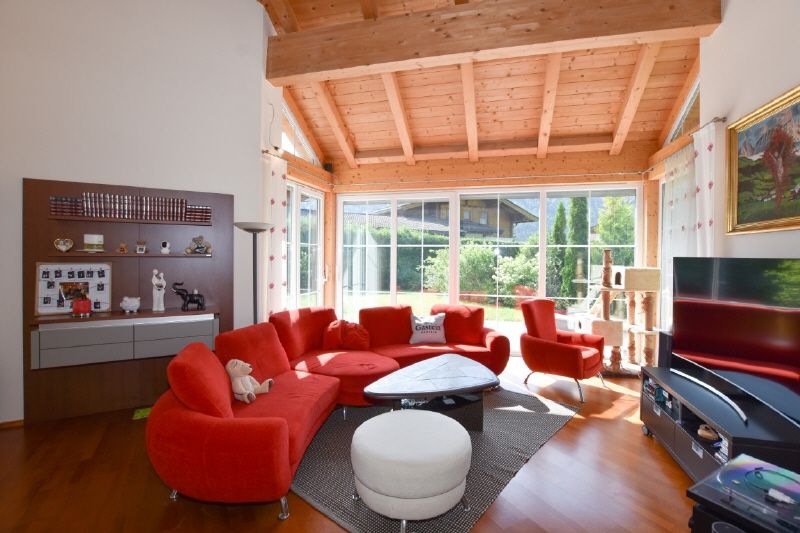 Gepflegtes Wohnhaus mit Einliegerwohnung in Naturlage