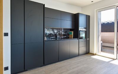 Luxuriöses Penthouse mit großer Terrasse und unverbauten Blick in die Kössener Bergwelt