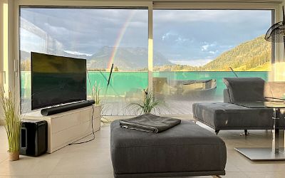 Luxuriöses Penthouse mit großer Terrasse und unverbauten Blick in die Kössener Bergwelt