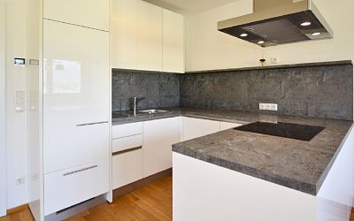 Neuwertige entzückende Wohnung in sonniger Lage in Erpfendorf