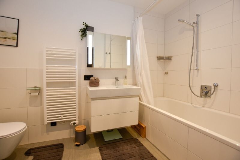 Moderne 2-Zimmer-Wohnung inkl. 2 TG-Stellplätzen in neuwertiger Wohnanlage in Kirchdorf