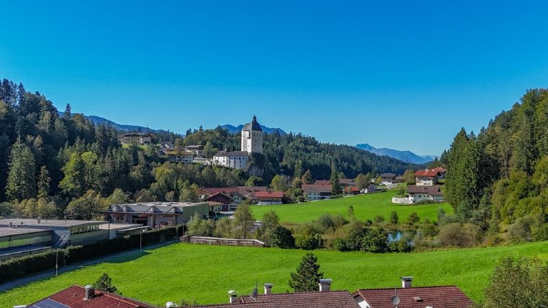 Hanggrundstück in traumhafter Sonnenlage