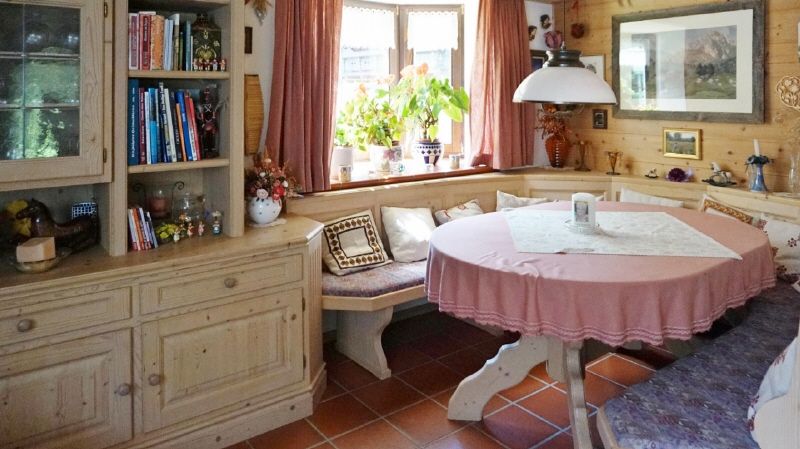 Einfamilienhaus mit schönem Garten in Kitzbühel zu verkaufen