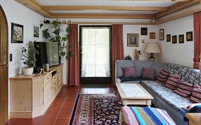 Einfamilienhaus mit schönem Garten in Kitzbühel zu verkaufen