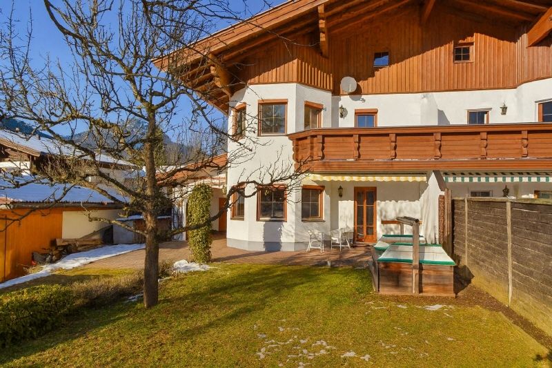 Einfamilienwohnhaus in gekoppelter Bauweise in sonniger Lage in Erpfendorf