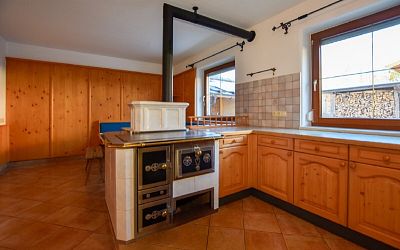 Einfamilienwohnhaus in gekoppelter Bauweise in sonniger Lage in Erpfendorf