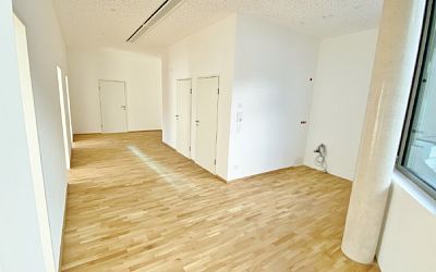 Modernes Büro im Raiffeisenhaus 2 in Kitzbühel zu vermieten