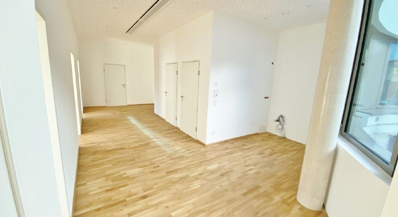 Modernes Büro im Raiffeisenhaus 2 in Kitzbühel zu vermieten