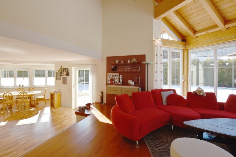 Gepflegtes Wohnhaus mit Einliegerwohnung in Naturlage