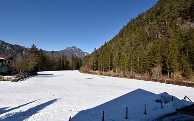 Gepflegtes Wohnhaus mit Einliegerwohnung in Naturlage