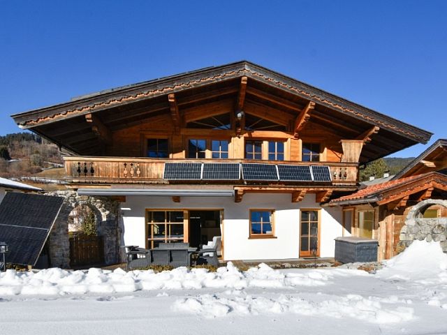 Einfamilienhaus mit Einliegerwohnung in Tiroler Stil in Brixen im Thale zu verkaufen