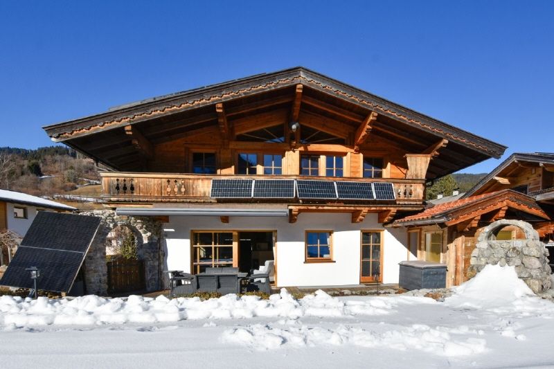 Einfamilienhaus mit Einliegerwohnung im Tiroler Stil in Brixen im Thale zu verkaufen