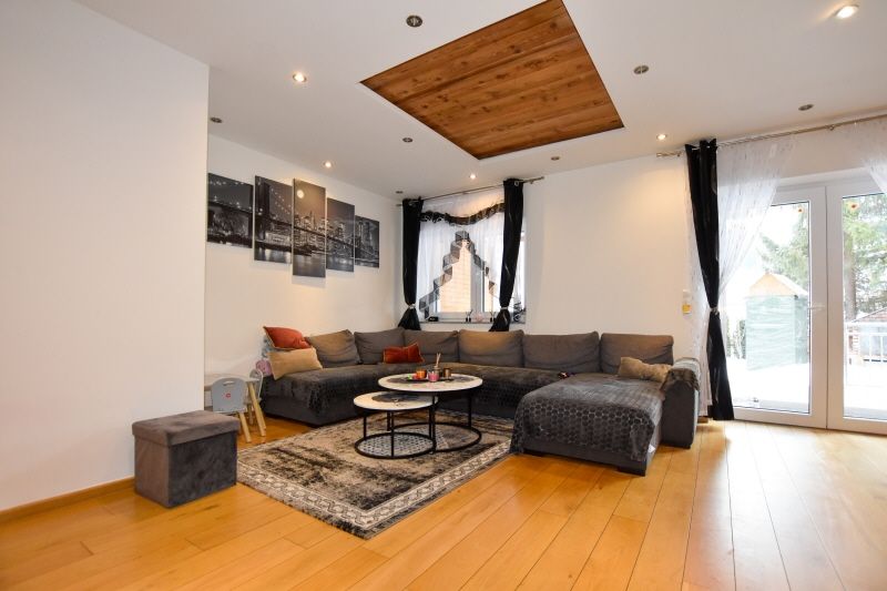 Hochwertige barrierefreie Wohnung mit großem Garten