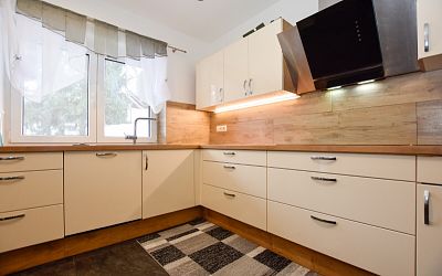 Hochwertige barrierefreie Wohnung mit großem Garten