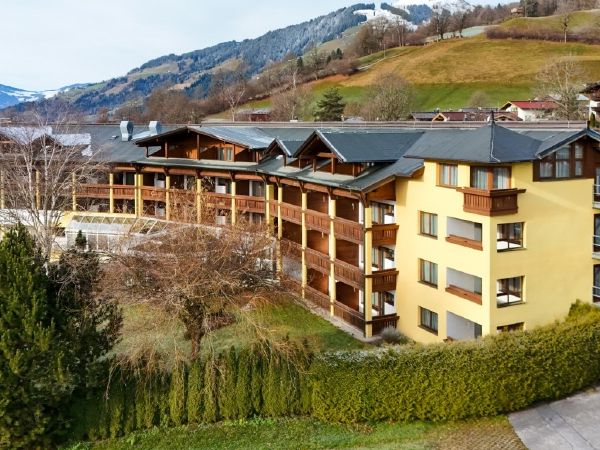 4* Sterne Plus Hotel in den Kitzbüheler Alpen zu verkaufen
