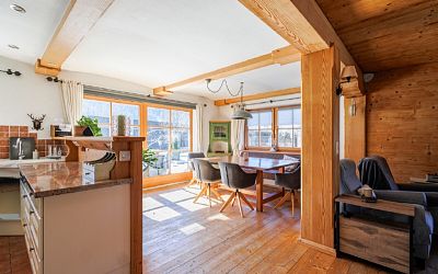 Einfamilienhaus mit Einliegerwohnung (touristisch vermietbar) im Tiroler Stil in Brixen im Thale zu verkaufen