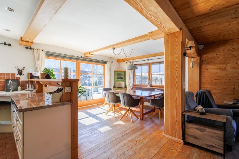 Einfamilienhaus mit Einliegerwohnung (touristisch vermietbar) im Tiroler Stil in Brixen im Thale zu verkaufen