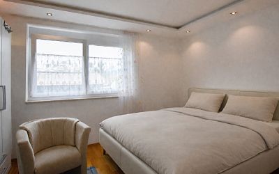 Neuwertige, großzügige, zentral gelegene Wohnung in St. Johann in Tirol