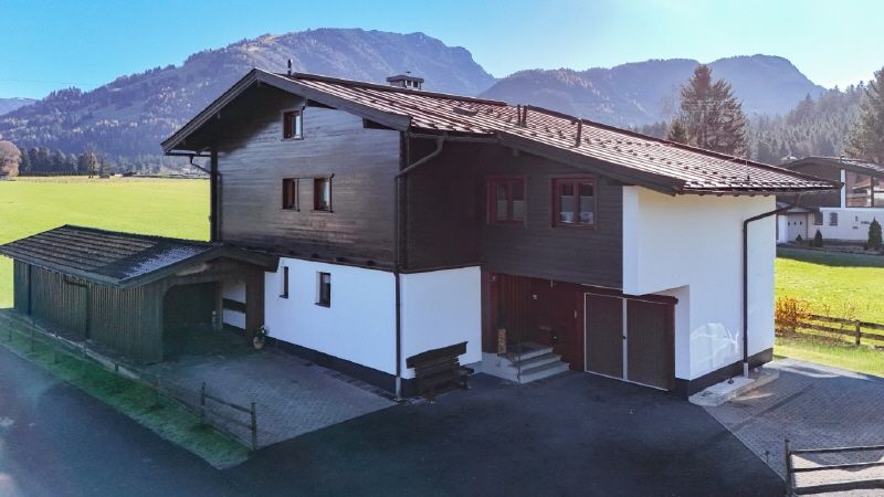 Wohnhaus mit Teilfreizeitwohnsitzwidmung in absoluter Ruhelage und unverbautem Bergblick in Kössen zu verkaufen