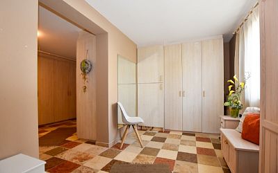 Kauf Wohnhaus mit Geschäfts-/ Büro- und Lagerflächen in Kössen