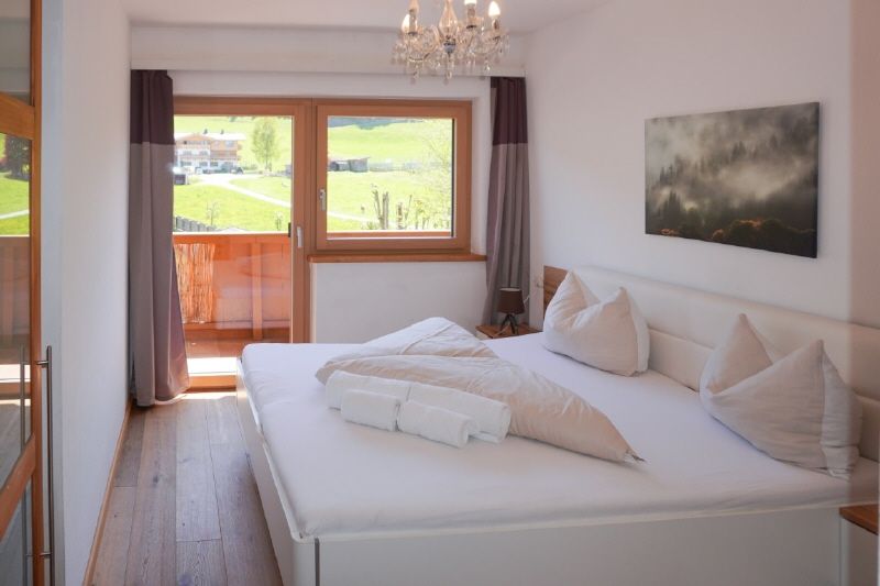 Große sonnige und ruhige Wohnung mit 3 Schlafzimmer in Itter