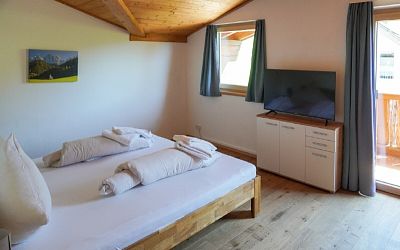 Große sonnige und ruhige Wohnung mit 3 Schlafzimmer in Itter