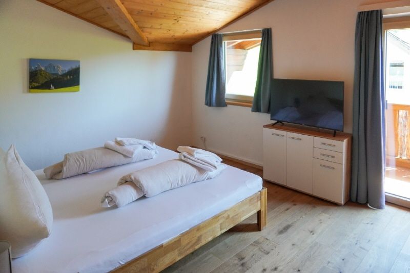 Große sonnige und ruhige Wohnung mit 3 Schlafzimmer in Itter