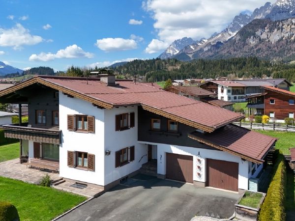 Gepflegtes Wohnhaus in sonniger Ortsrandlage von St. Johann in Tirol