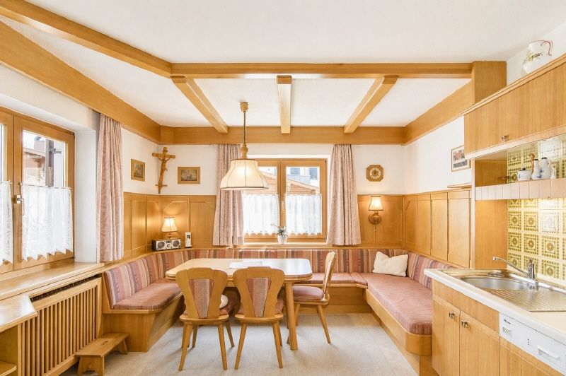 Gepflegtes Wohnhaus in sonniger Ortsrandlage von St. Johann in Tirol
