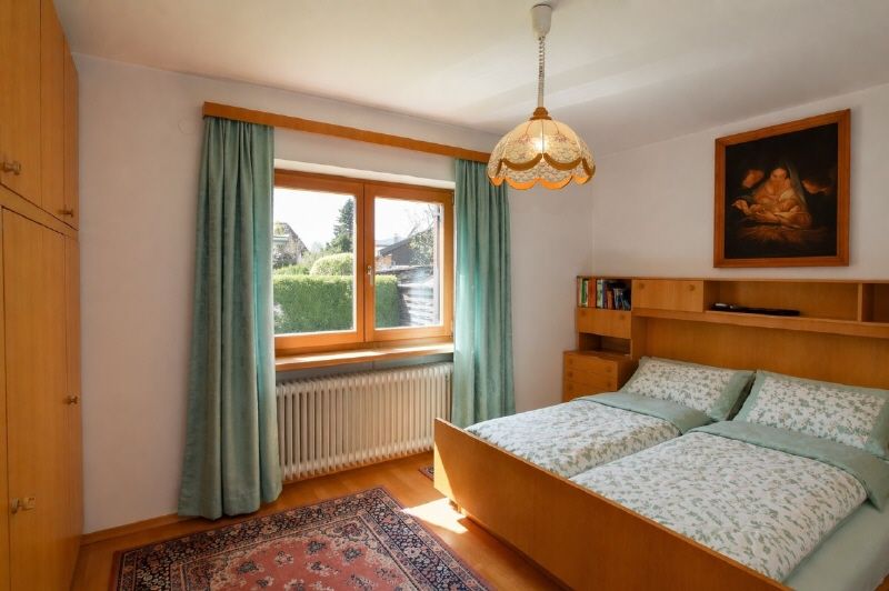 Gepflegtes Wohnhaus in sonniger Ortsrandlage von St. Johann in Tirol