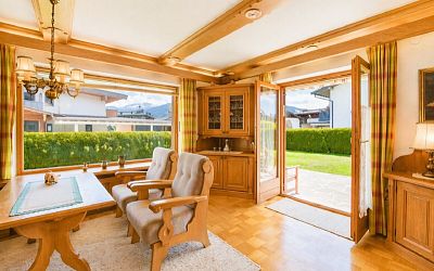Gepflegtes Wohnhaus in sonniger Ortsrandlage von St. Johann in Tirol