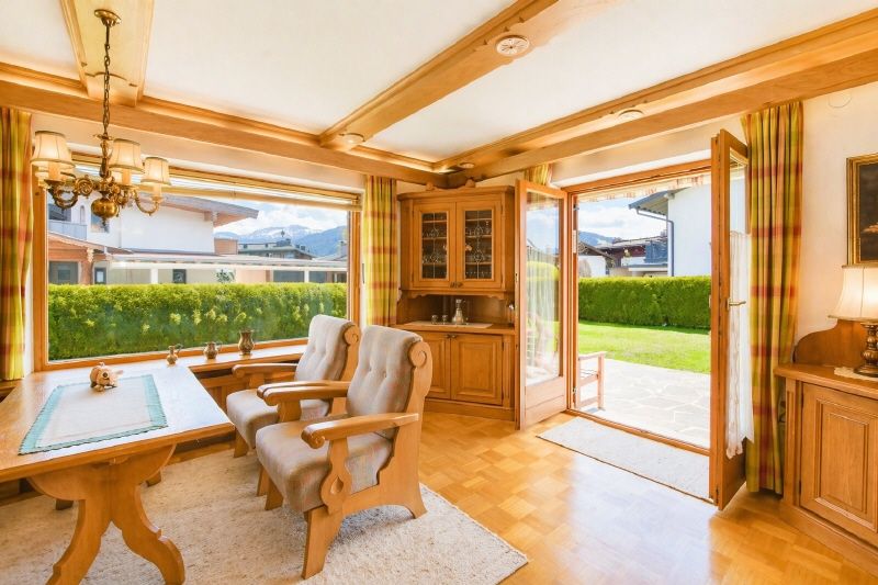 Gepflegtes Wohnhaus in sonniger Ortsrandlage von St. Johann in Tirol