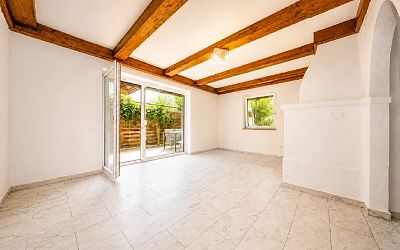 Erdgeschoßwohnung mit Terrasse und Hornblick in ruhiger Lage von St. Johann zu verkaufen