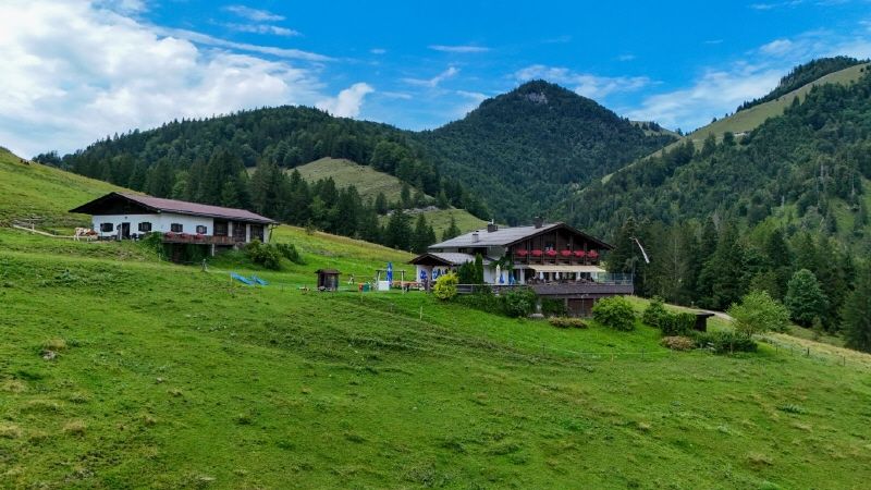 Berggasthof bestens eingeführt mit viel Potenzial in Kössen zu verkaufen