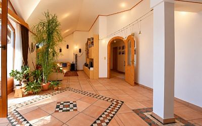 Großzügige Dachgeschosswohnung zentrumsnah mit Dachterrasse