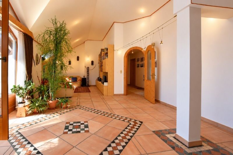 Großzügige Dachgeschosswohnung zentrumsnah mit Dachterrasse