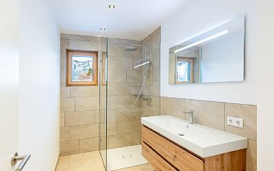 Miete: Neubau-Erdgeschosswohnung in bester Lage in St. Johann in Tirol