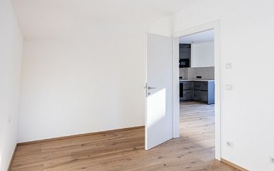 Miete: Neubau-Erdgeschosswohnung in bester Lage in St. Johann in Tirol